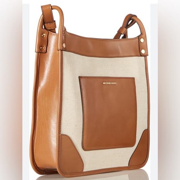 Michael Kors North/South messenger crossbody bag. - Picture 2 of 13